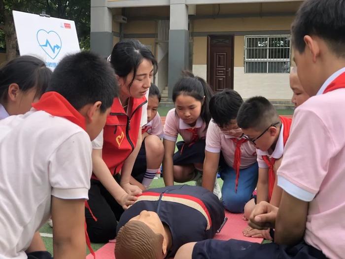 未央区讲武殿小学开展生存训练营活动