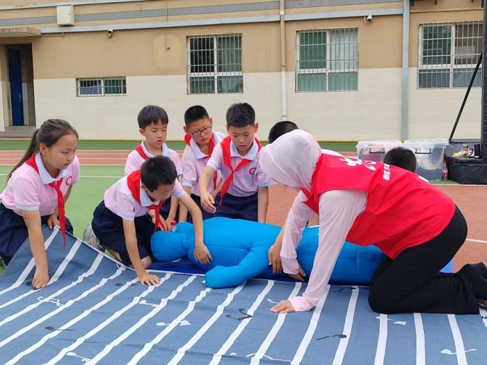 未央区讲武殿小学开展生存训练营活动