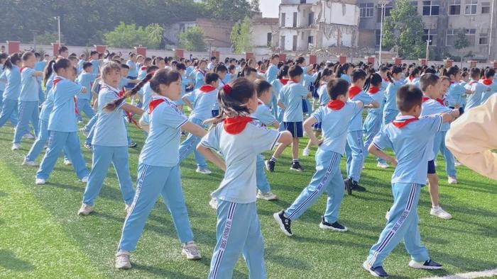 沣东新城第九小学第一届广播体操比赛纪实