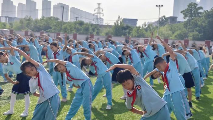 沣东新城第九小学第一届广播体操比赛纪实