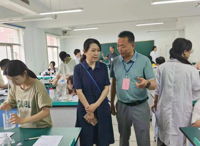 西安东方职业高级中学2024年理化生实验操作考试圆满结束