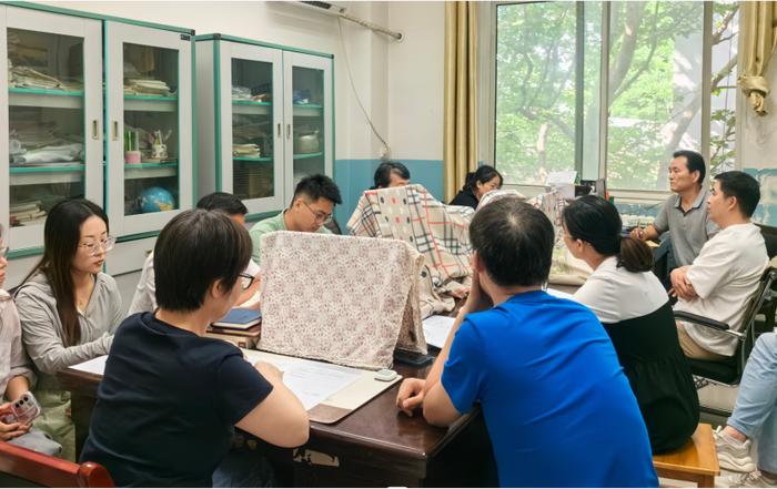 西安旅游职业中等专业学校举行本学期第五次教科研活动