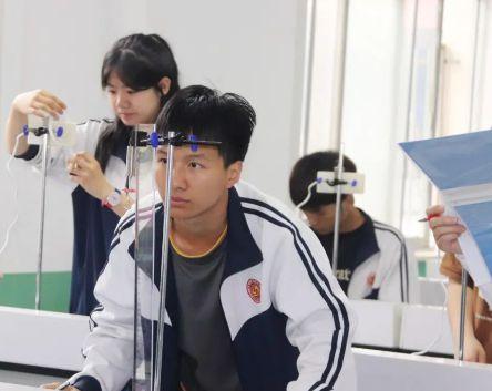 西安东方职业高级中学2024年理化生实验操作考试圆满结束