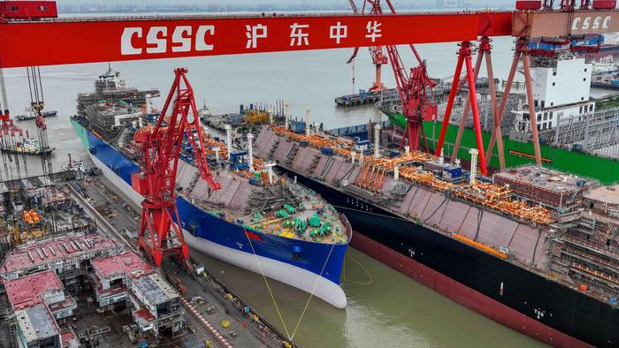 四船并建提速、“双龙”同日出坞，沪东中华LNG船建造工艺工法创新攻关取得新成果
