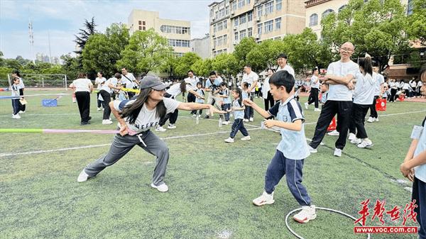 鹤城区幼儿园第五届体育节开幕式暨庆“六一”活动圆满举行