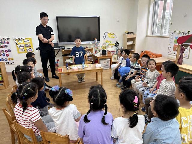 静安区常熟幼儿园第一届亲子科学游戏节展评活动举行