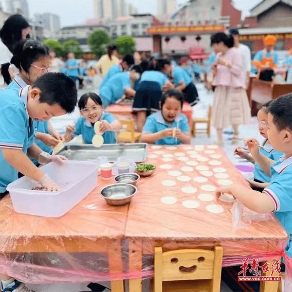 上渡街道中心小学举办第五届校园生活劳动技能大赛