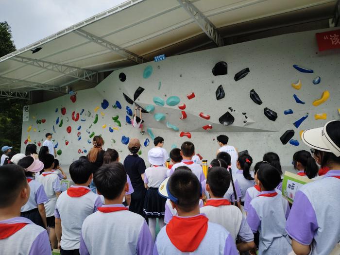 重庆理工大学举行第十六届大学生心理素质拓展活动月暨大中小学心理健康一体化建设启动仪式