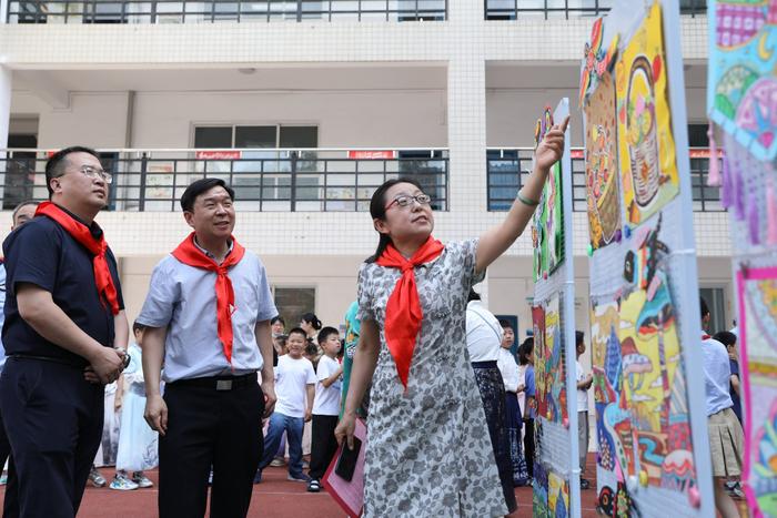 趣游园 乐成长 ——金水区工人第一新村小学开展迎六一传统文化体验暨综合素质展示活动