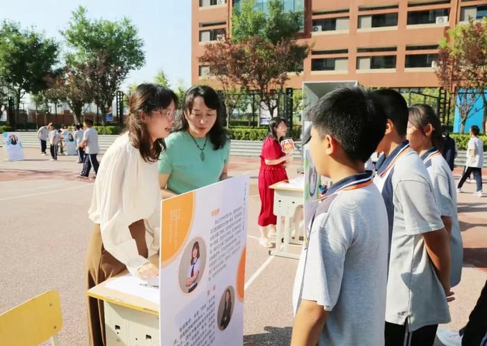 航天一中在西安航天基地第四届中小学“中华经典诵写讲”诗词大会获奖