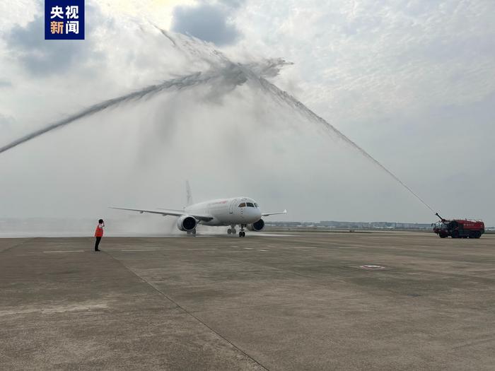 香港至上海，C919完成首次境外商业飞行