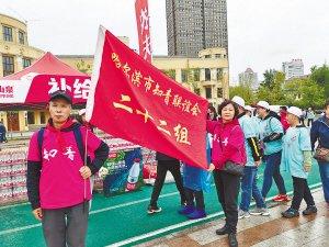 平均年龄72岁知青团队走出精气神儿