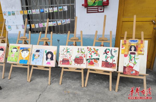 汀坪乡中心小学举办“童年足迹”六一儿童节活动