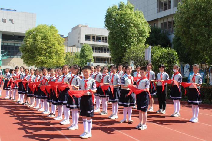 廉洁清风润童心 强国少年向未来 ——合肥市葛大店小学南校区新队员入队仪式