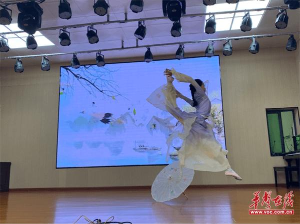 艺展风采 浸润童心  梨子园实验学校开展中小学生艺术展演活动