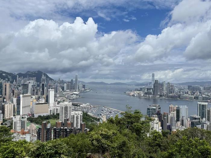 “湾区最长城际铁路”对香港的启示