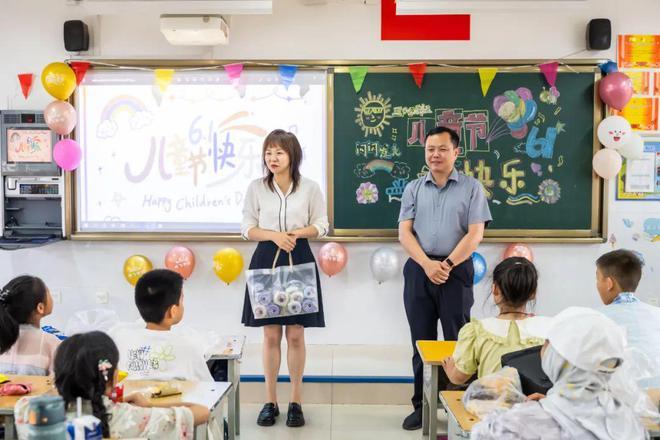 西安市雁塔区航天小学开展“童心永向党 筑梦向未来”庆六一活动