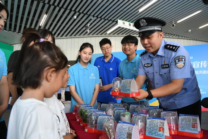 天津市戒毒管理局港南戒毒所与萨玛兰奇纪念馆共建活动暨静海区禁毒宣传月启动