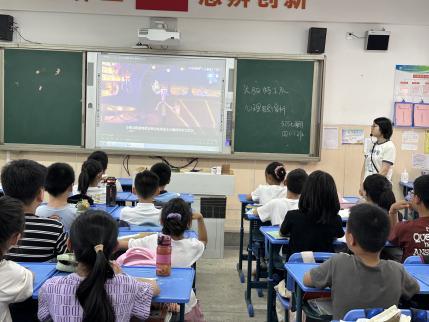 阳光校园，携手成长——合肥市庐阳实验小学心理健康活动月启动