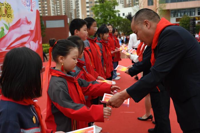 阅读昭通·教育丨缤纷活动庆“六一” 童心筑梦向未来