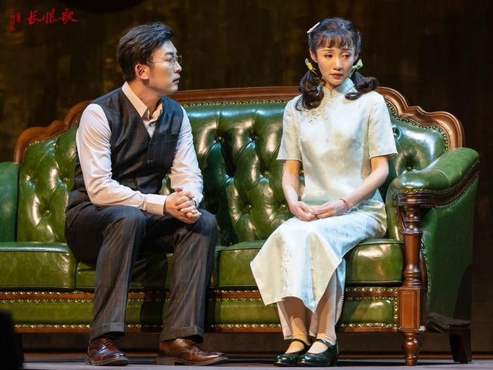 沪语演绎“现代上海史诗”，舞台剧《长恨歌》将登陆上海大剧院