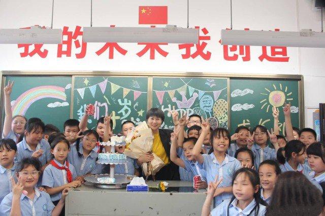 岳塘区湘机小学教育集团：10岁成长礼活动见证孩子成长