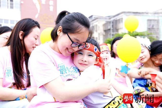 连云港市未成年人10岁“成长仪式”示范观摩活动在赣榆实验小学举行