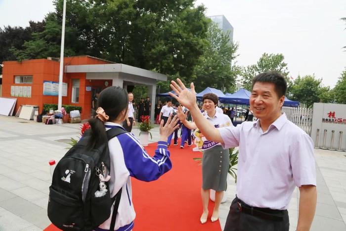 西安高新第三中学举行“祝福高三·高考壮行”活动