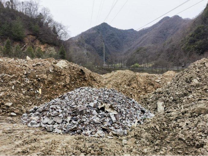 典型案例 | 湖北省武汉市和神农架林区建筑垃圾随意倾倒破坏生态