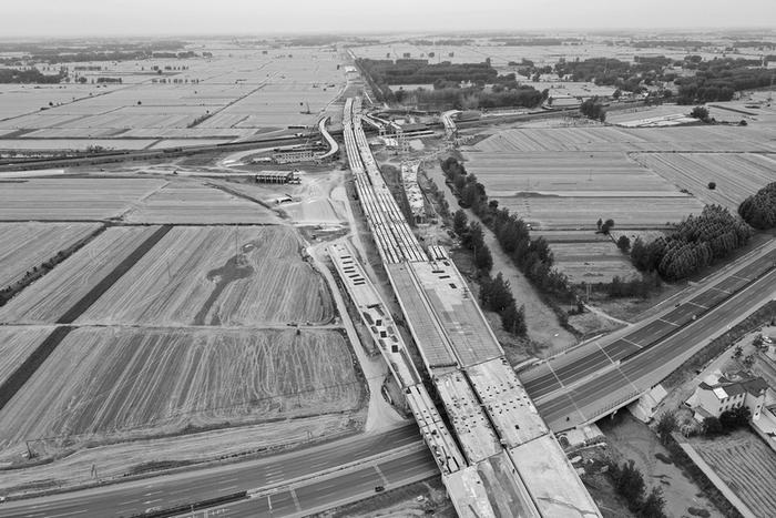五蒙高速包集枢纽横跨G3京台高速主线特大桥贯通
