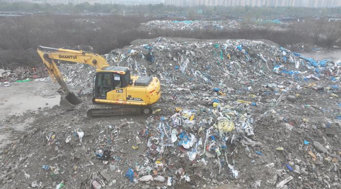 跨省非法倾倒、突破耕地红线，上海上千万吨建筑垃圾去向不明丨中央督察案例追踪