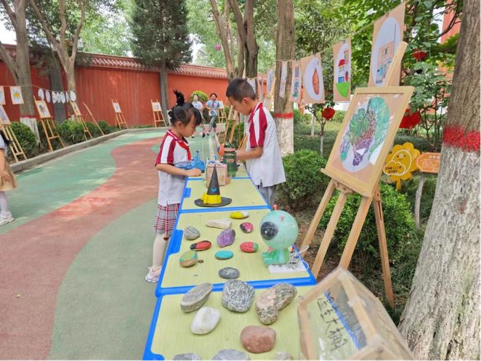 未央区兴丰路小学举行第二届话剧节暨家长开放日活动