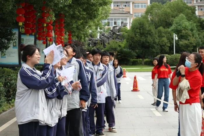 开考！加油！从丽中、丽水学院附中、二中、职高……现场传来