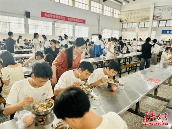 桃源县第二中学：“食”力派暖心护考