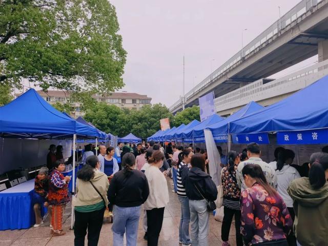 梦想起航在西渡！高校毕业生春季专场招聘会圆满落幕→