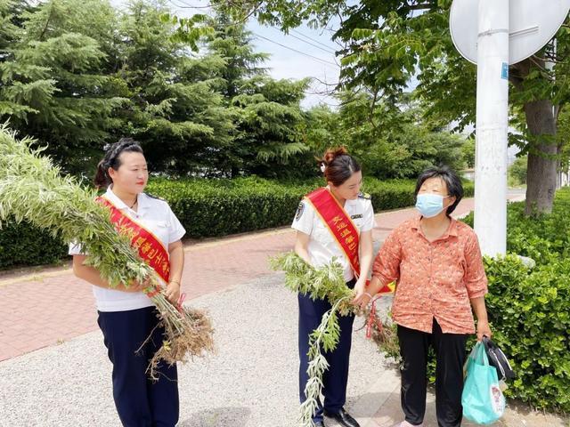 “艾”赠客，“粽”传情，青岛城运集团全力保障端午出行