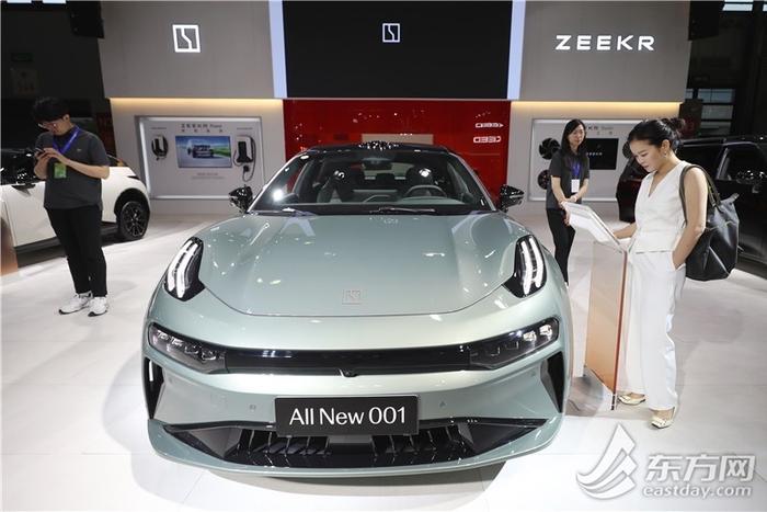 上海今年规模最大的新能源汽车展来了，近200家智慧出行企业聚首申城