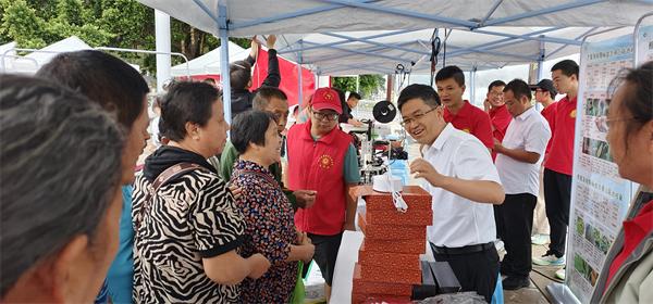 云南教育系统服务团赴红河县开展文化科技卫生“三下乡”集中示范活动