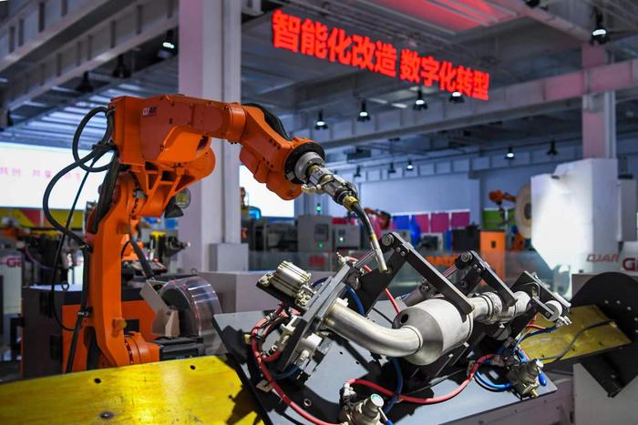 视觉|智能制造跑出加速度，记者直击上海现代化制造业的新高地