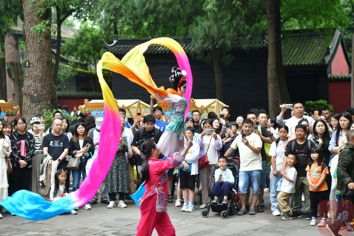 C视频丨武侯祠“粽”动员 端午民俗碰撞三国文化