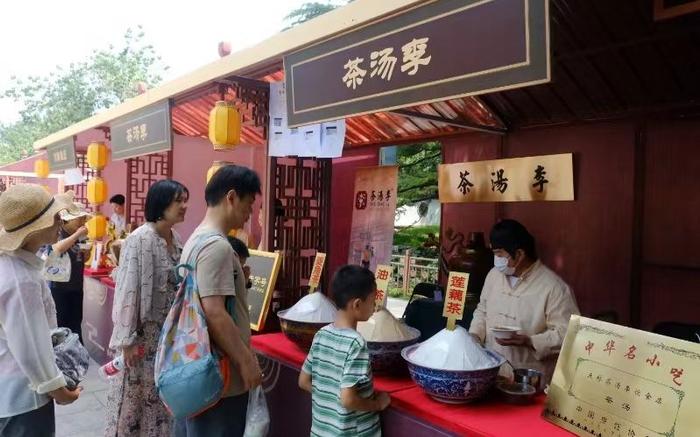 和老字号学做北京小吃，西城区举办端午节文化活动