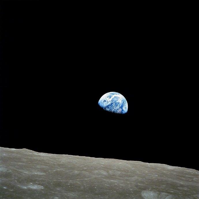 90岁美国前宇航员飞机失事遇难，曾拍下经典的“地球升起”照片