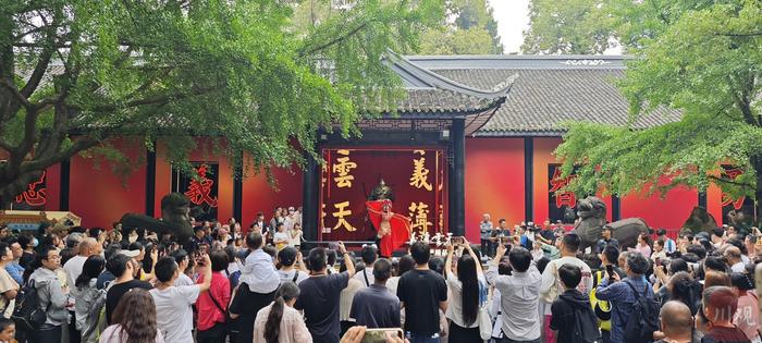 C视频丨武侯祠“粽”动员 端午民俗碰撞三国文化