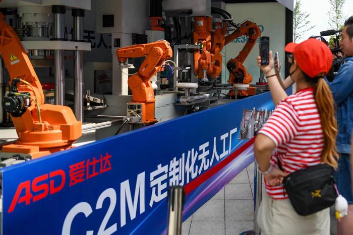 视觉|智能制造跑出加速度，记者直击上海现代化制造业的新高地