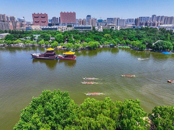 山东多地举办龙舟赛，看看在不在你家门口？