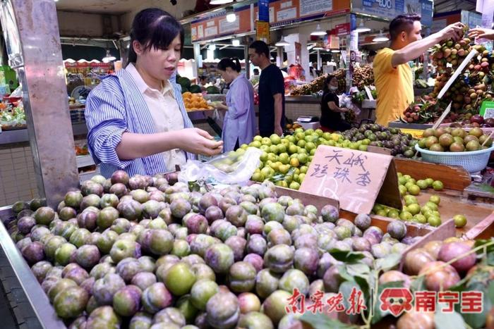 便正靓！南宁市场货丰价稳  市民的“水果自由” 来了