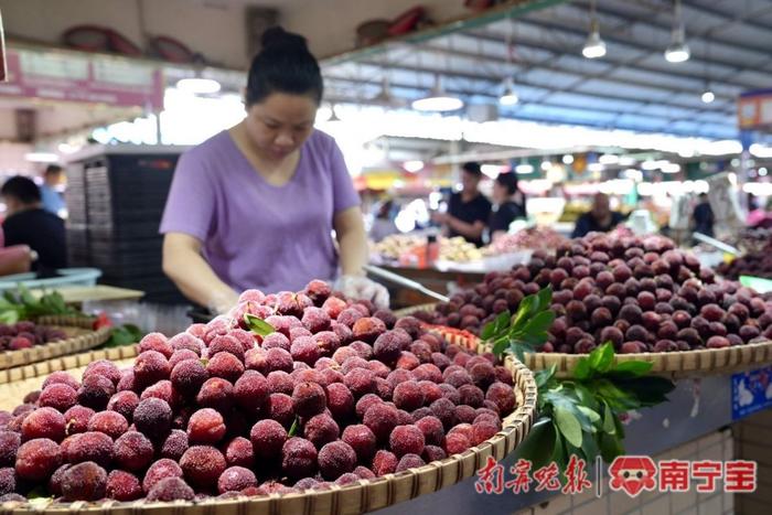 便正靓！南宁市场货丰价稳  市民的“水果自由” 来了