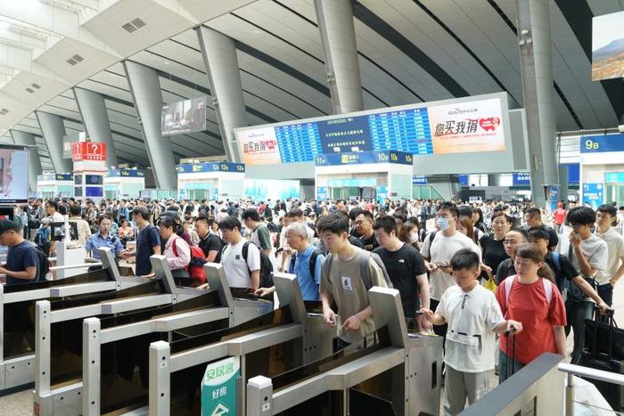 昨日北京地区铁路旅客发送量创端午假期新高