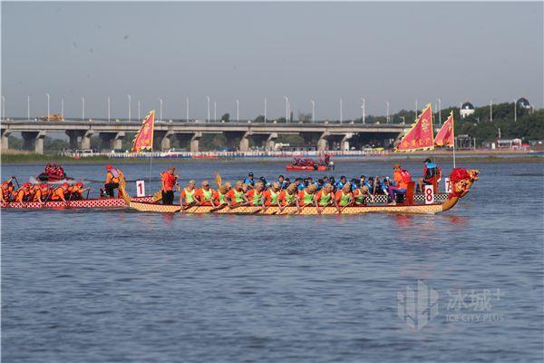 松江竞渡！哈尔滨市第28届端午节职工龙舟比赛举行