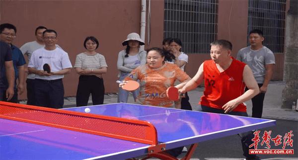 隆回县桃花坪中学举行教工乒乓球比赛